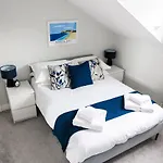 Kingsway - A Selection Of Single, Double And Family In A Location Scarborough