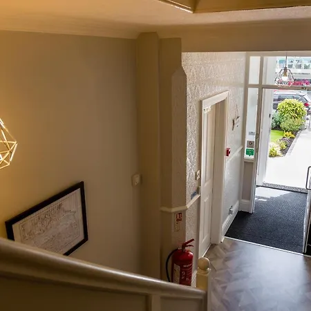 Casa de hóspedes Kingsway - A Selection Of Single, Double And Family In A Location