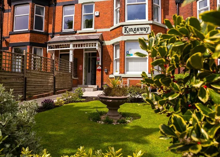 Kingsway - A Selection Of Single, Double And Family In A Location 4*