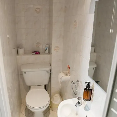 Pensión Kingsway - A Selection Of Single, Double And Family In A Location Scarborough