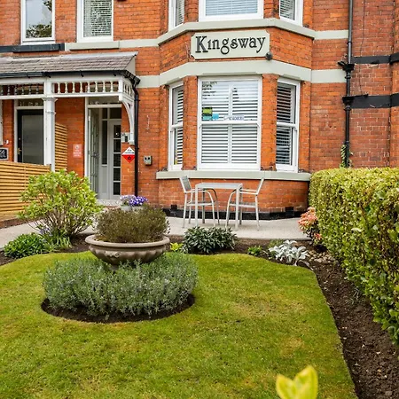 Kingsway - A Selection Of Single, Double And Family In A Location 4* سكرابورو