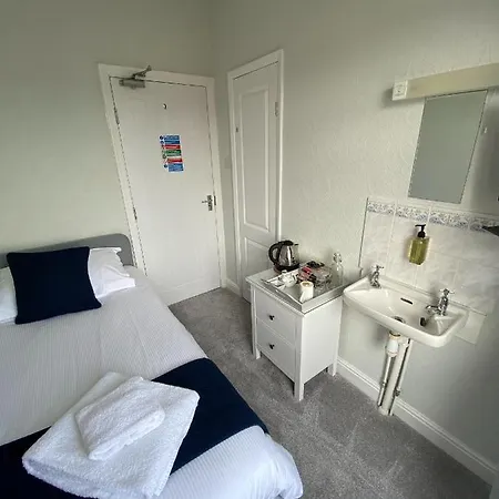 Penzion Kingsway - A Selection Of Single, Double And Family In A Location Scarborough