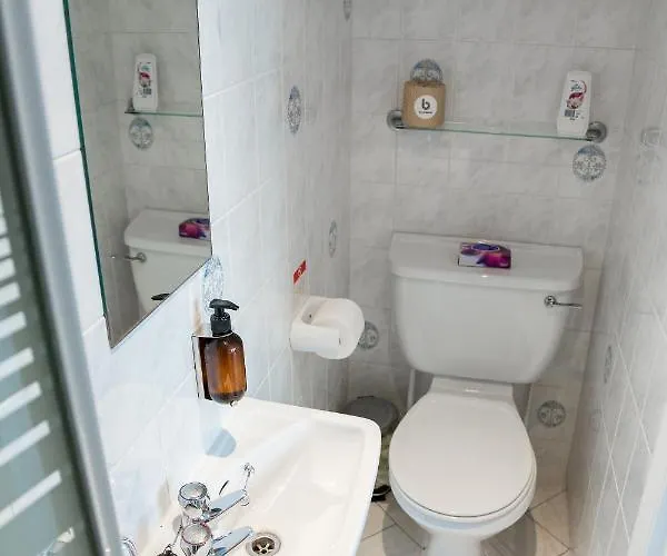 Kingsway - A Selection Of Single, Double And Family In A Location Guest house Scarborough