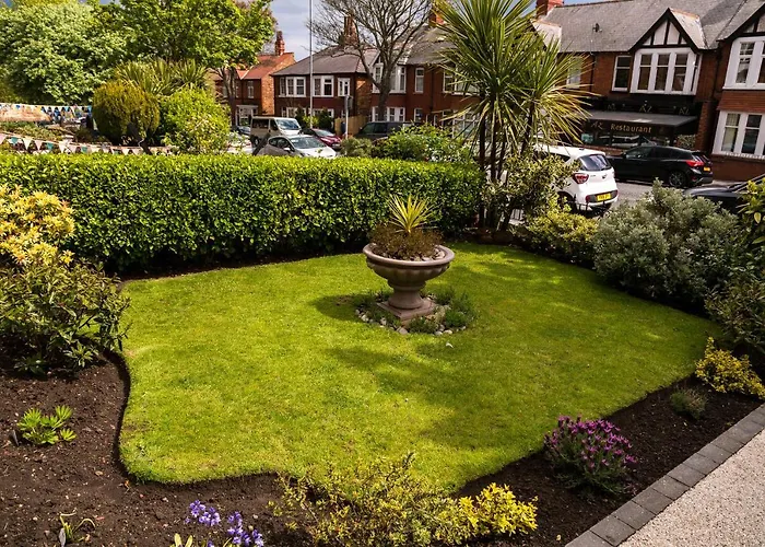 Kingsway - A Selection Of Single, Double And Family In A Location Guest house